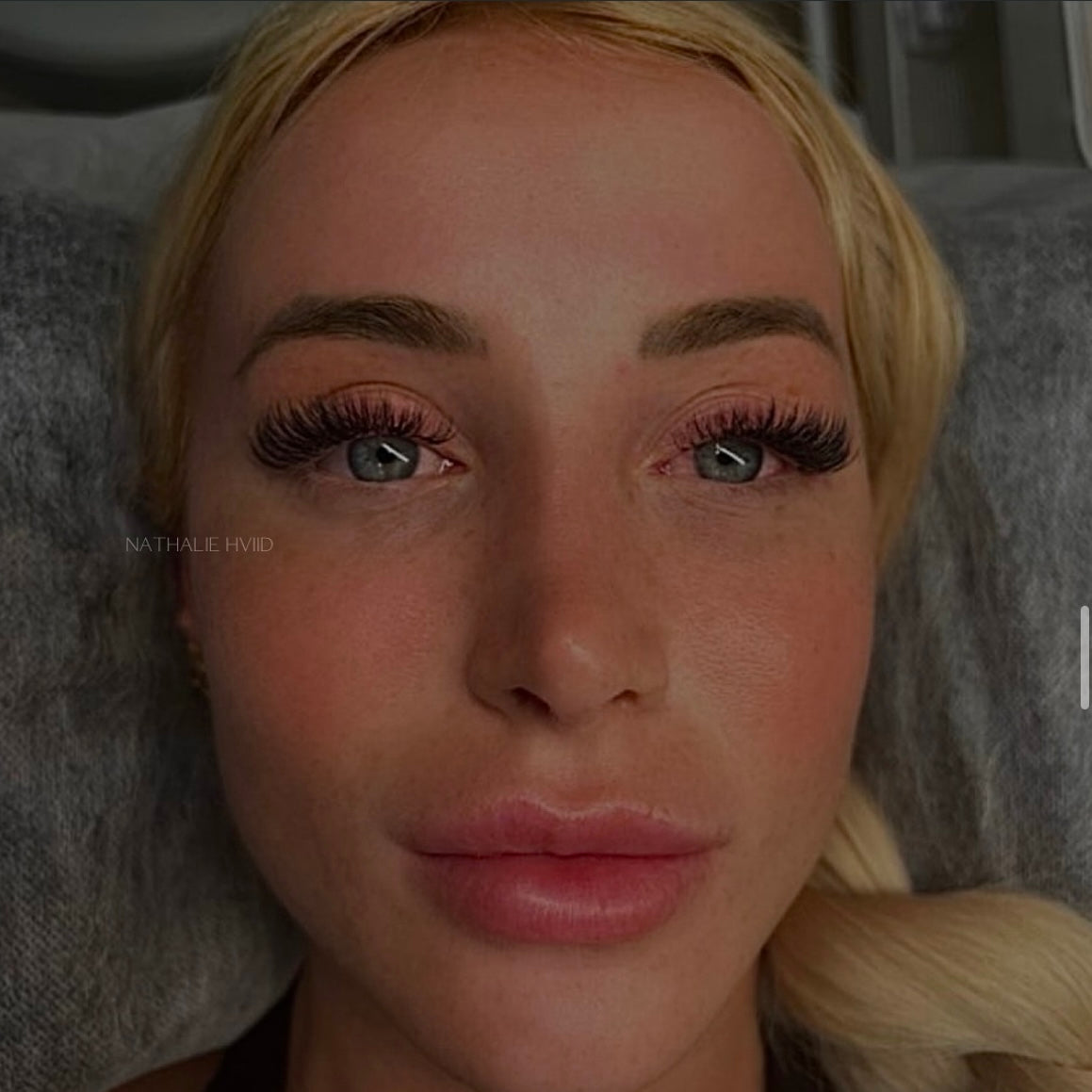 Hybrid eyelash extensions